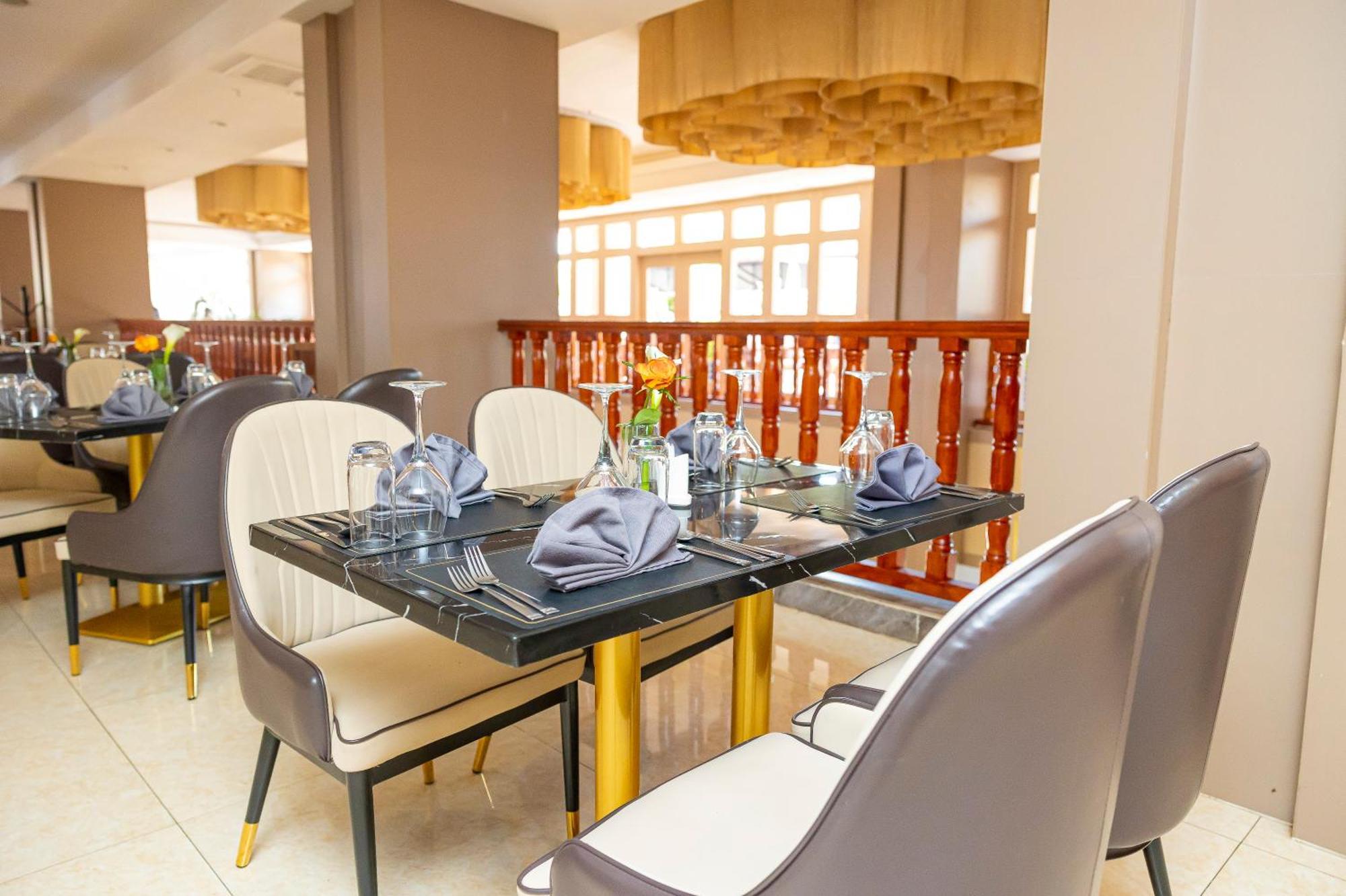 M Hotel Kigali Exteriör bild